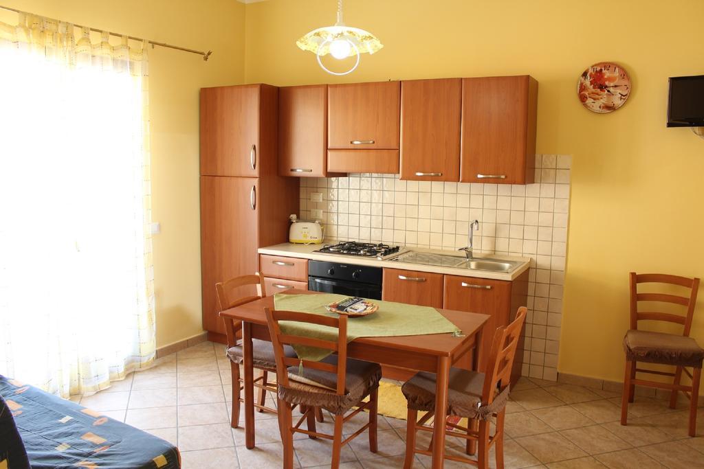 Rosy'S Apartments Trappeto  Dış mekan fotoğraf