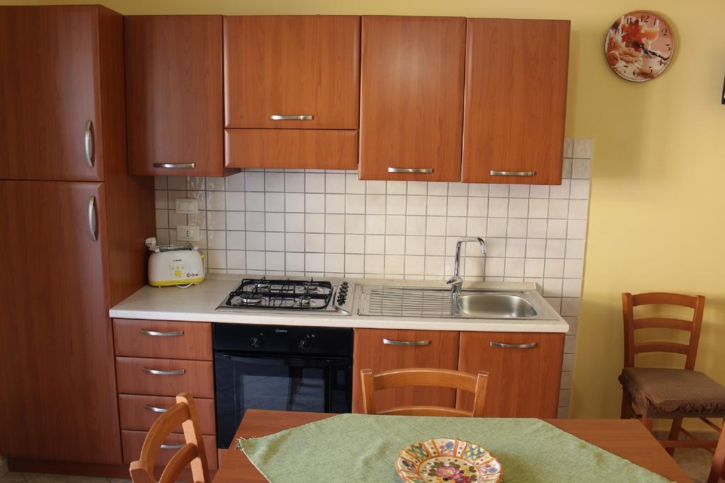 Rosy'S Apartments Trappeto  Dış mekan fotoğraf