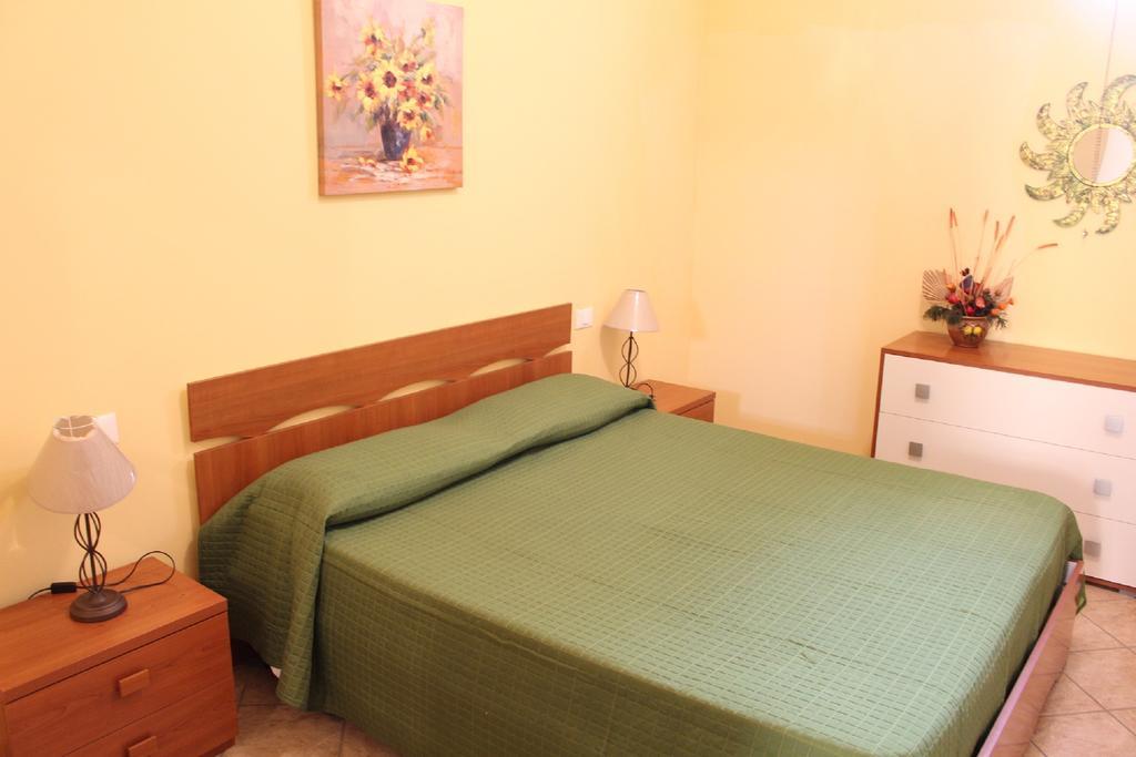 Rosy'S Apartments Trappeto  Dış mekan fotoğraf
