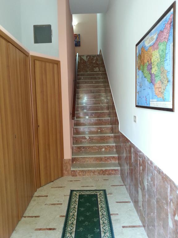 Rosy'S Apartments Trappeto  Dış mekan fotoğraf